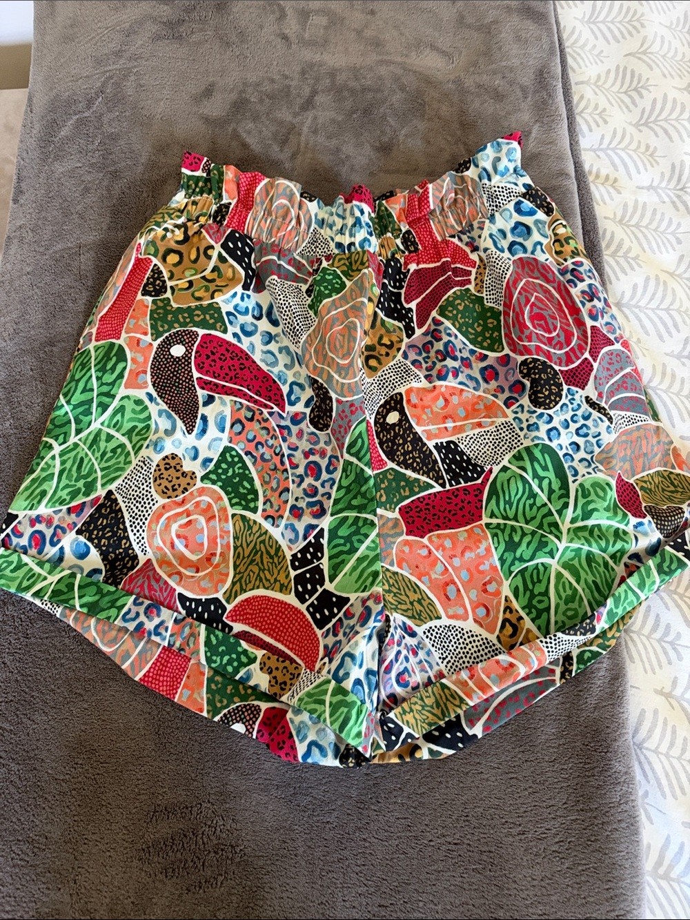 FARM Rio Multicolor Tropical Print Elastic-Waist Shorts